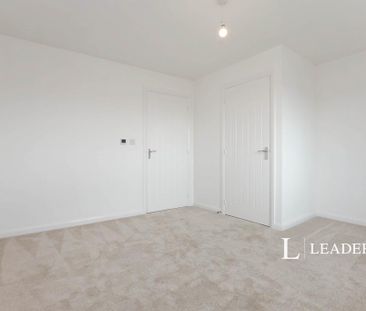 2 bedroom semi-detached house to rent - Photo 4