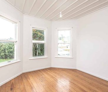 Charming three-bedroom villa - Photo 2