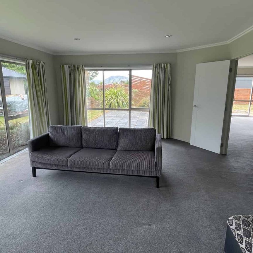 Furnished home in Quail Rise - Photo 1