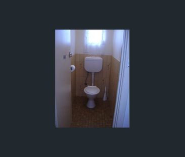 Spacious Three-Bedroom Home in a Prime Location - Photo 6