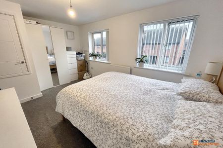 3 bedroom end of terrace house to rent - Photo 3