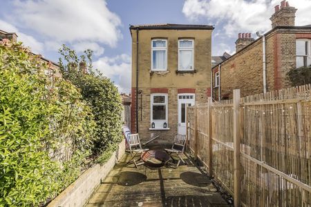 1 Bed Flat, Seymour Road, E10 - Photo 4