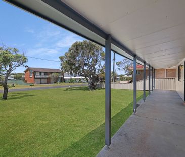 3 Bedroom - 1 Bathroom - Large Fenced Yard - Photo 5