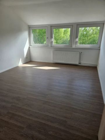 Sanierte & helle 3 Zimmerwohnung im Dachgeschoss in ruhiger & zentraler Lage von Bremen Rönnebeck - Foto 5