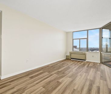 For Lease - 2759 Carousel Crescent Unit# 1605, Blossom Park - Airpo... - Photo 5