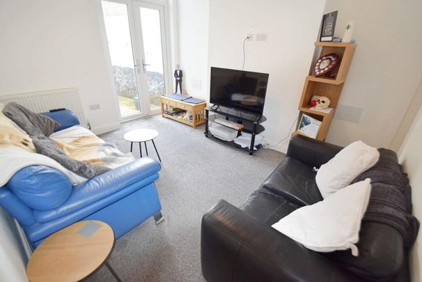 5 bedroom terraced house to rent - Photo 1