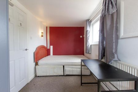 Bascott Road,Bournemouth - Photo 4