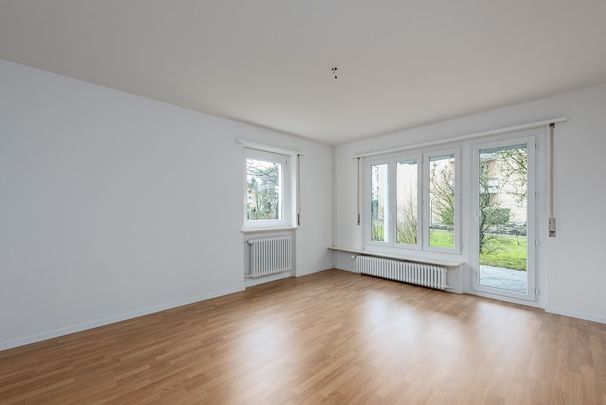 Idyllische Wohnung mit grossem Gartensitzplatz - Photo 1