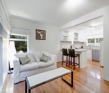 Step into effortless living with a focus on simplicity and convenie... - Photo 2