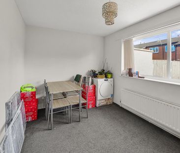 3 bedroom terraced house to rent - Photo 6