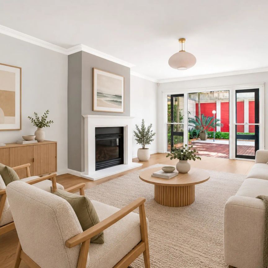 Grand Family Home In Raleigh Park Estate, Resort-Style Living Meets Urban Convenience - Photo 1