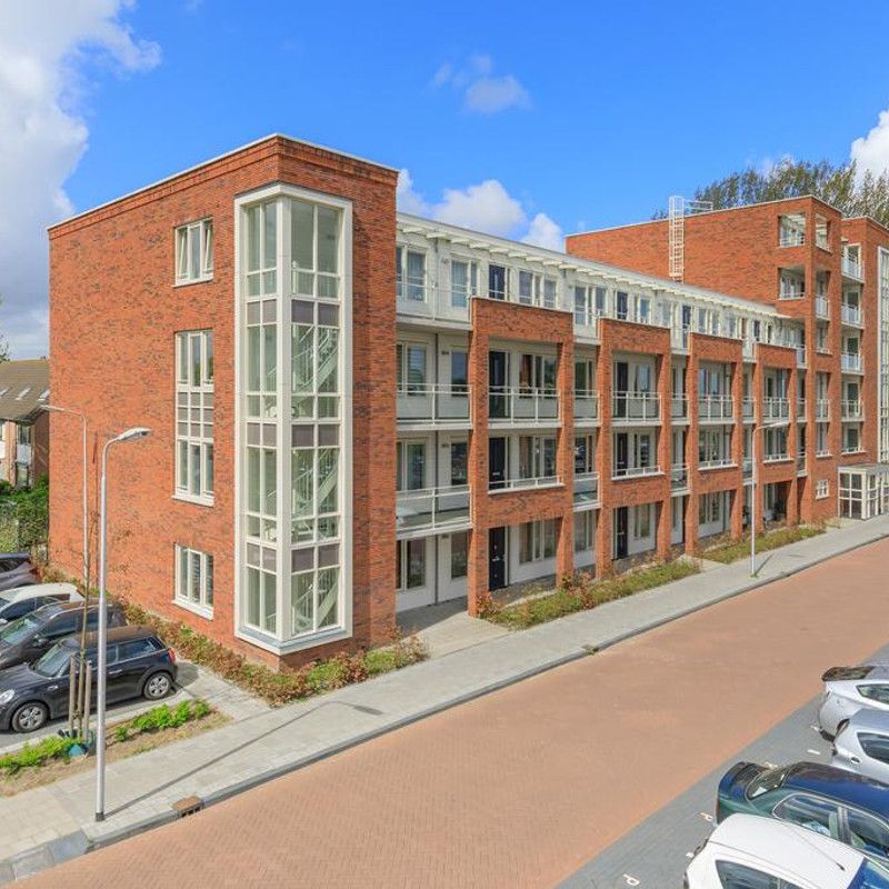 Stationsplein 28 - Photo 1