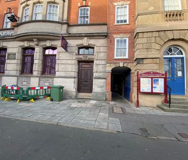 Market Place, Newark, Nottinghamshire, NG24 - Photo 5