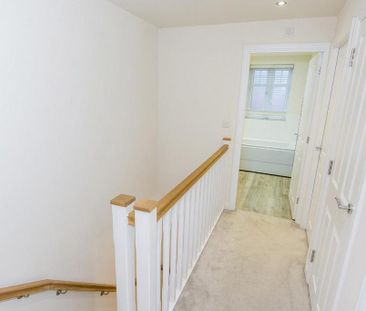 3 bedroom semi-detached house to rent - Photo 3
