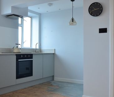 2 Bed Flat, Acre Lane, SW2 - Photo 4