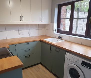 Caernarvon Gardens, Chandlers Ford - Photo 2