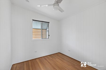 Newly Renovated 3 Bedroom Home - Photo 5