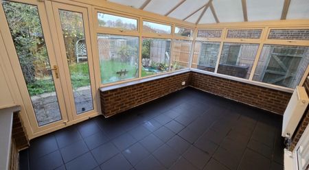 3 Bed Semi-Detached House, Dunsmore Road, LU1 - Photo 3