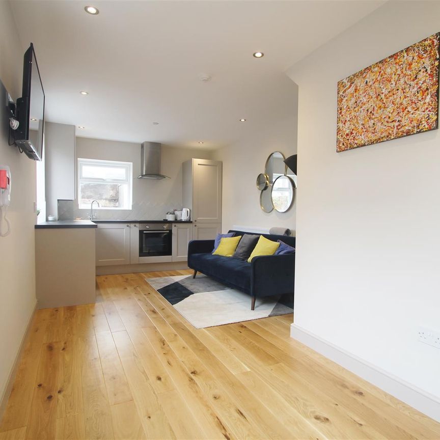 Apartment For Rent Merches Gardens, Cardiff - Photo 1