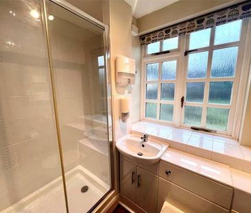 Beckspool Road, Frenchay, Bristol, Gloucestershire, BS16 - Photo 2