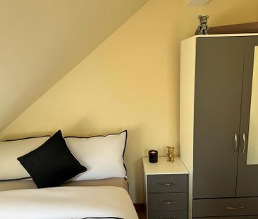 6 bedroom semi-detached house to rent - Photo 2
