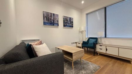 Atria House, Berkshire, SL1 - Photo 2