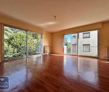 Location Appartement 3 pièces 89m² NIORT 79000 - Photo 3