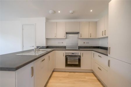 2 bedroom semi-detached house to rent - Photo 3
