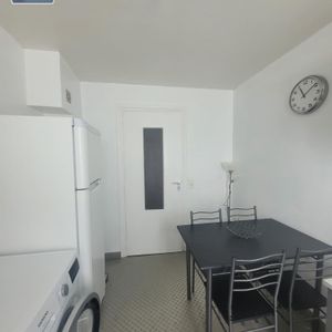 Location Appartement 1 pièce 33m² ST NAZAIRE 44600 - Photo 2