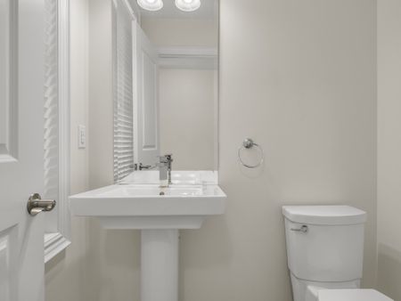 For Lease - 34 Windsor Circle, Niagara-on-the-Lake, Ontario - Photo 2