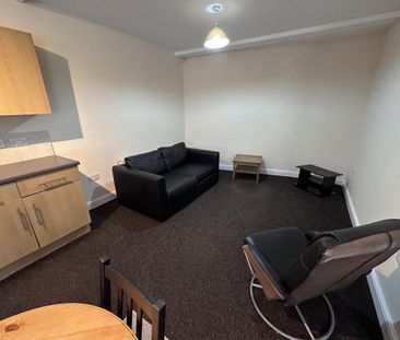 1 bedroom ground floor flat to rent - Photo 1