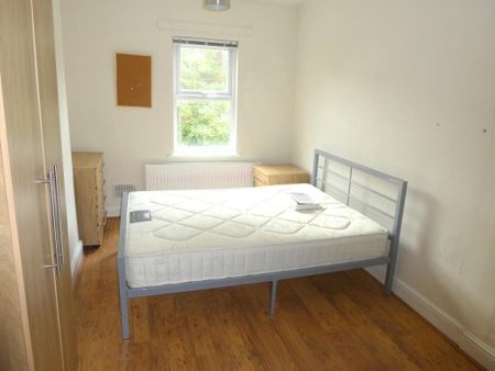 6 bedroom terraced house to rent - Photo 5