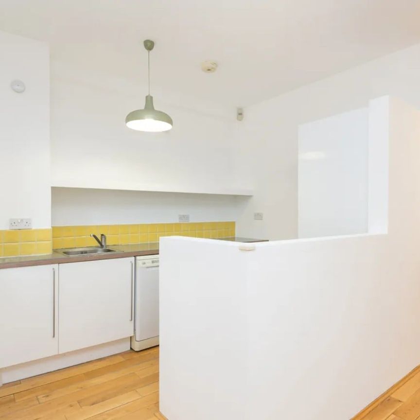 1 Bed Flat, Oslo Court, NW8 - Photo 1