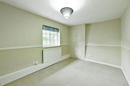 A wonderful Grade II Listed home - Photo 4