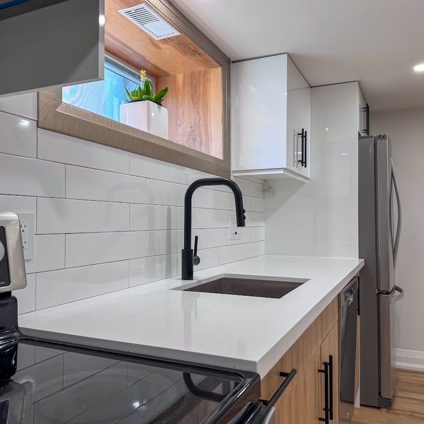 For Lease - 18 Sunset Trail Unit# Lower, Toronto, Ontario - Photo 1