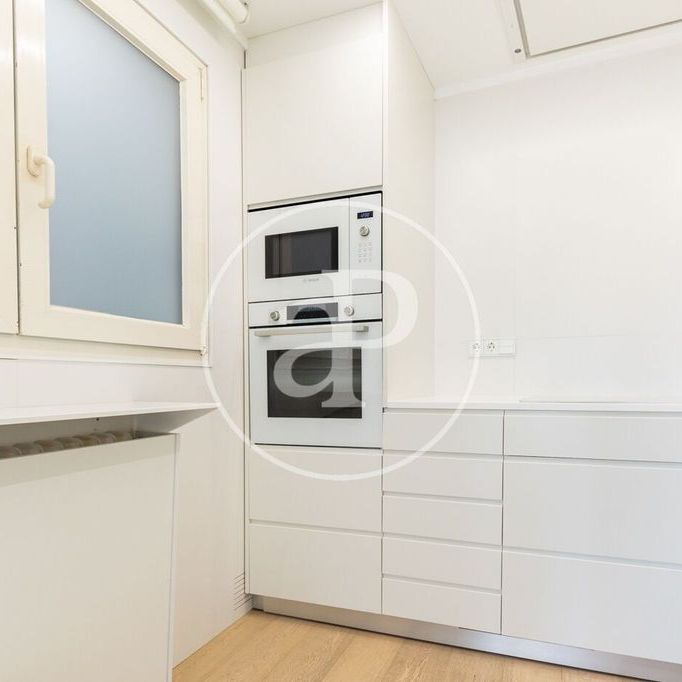 2 bedroom luxury Apartment for rent in Valencia, Spain - Photo 1