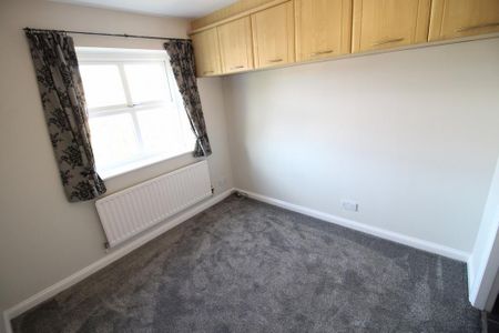 3 bedroom detached house to rent - Photo 4