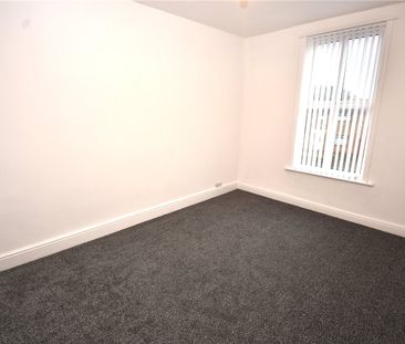 Prenton Road West, CH42 9PX, Birkenhead - Photo 5