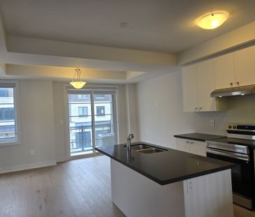 For Lease - 5939 Saigon Street, Mississauga, Ontario - Photo 3