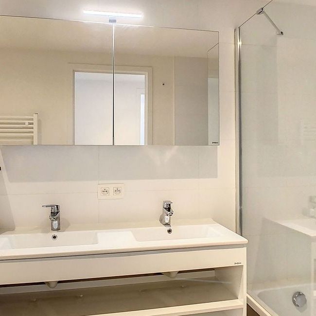 Appartement te huur in Sint-Jans-Molenbeek voor € 1.250 met 2 slaapkamers - Photo 1