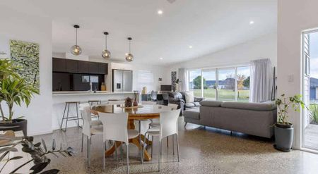 Stunning Motuoapa Living! - Photo 4