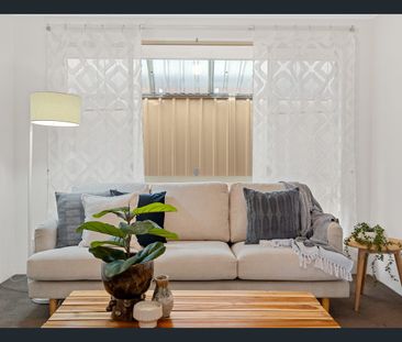 205 Currie St, Warnbro WA 6169 - House For Rent | Domain - Photo 1