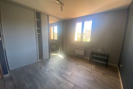 Location maison 4 chambres 94 m² Brignoles - Photo 3