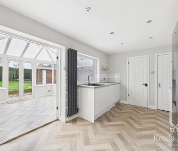 3 bedroom semi-detached house to rent - Photo 6