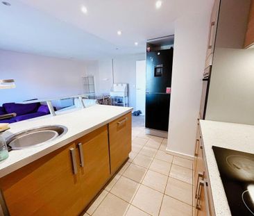 2 bedroom flat to rent - Photo 4