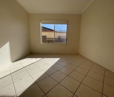 Spacious Family Home in Prime Bexley Location - Photo 3