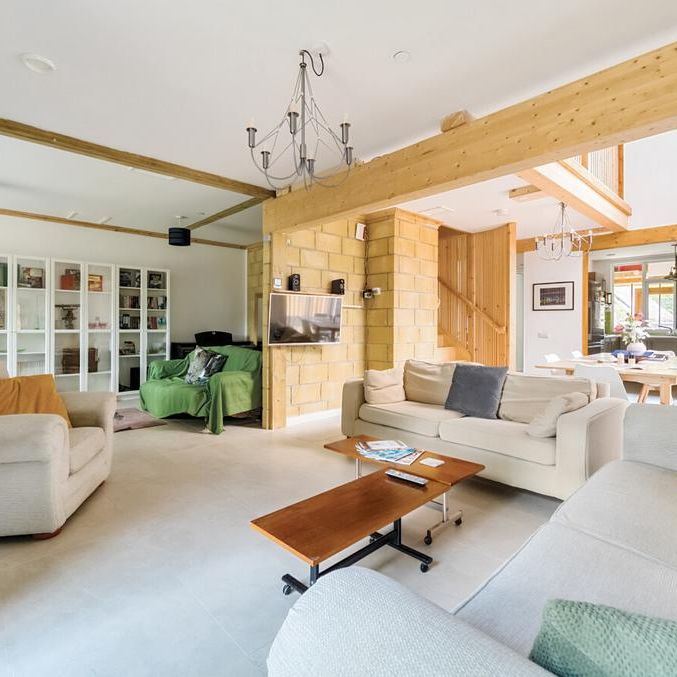 4 bedroom detached house to rent - Photo 1