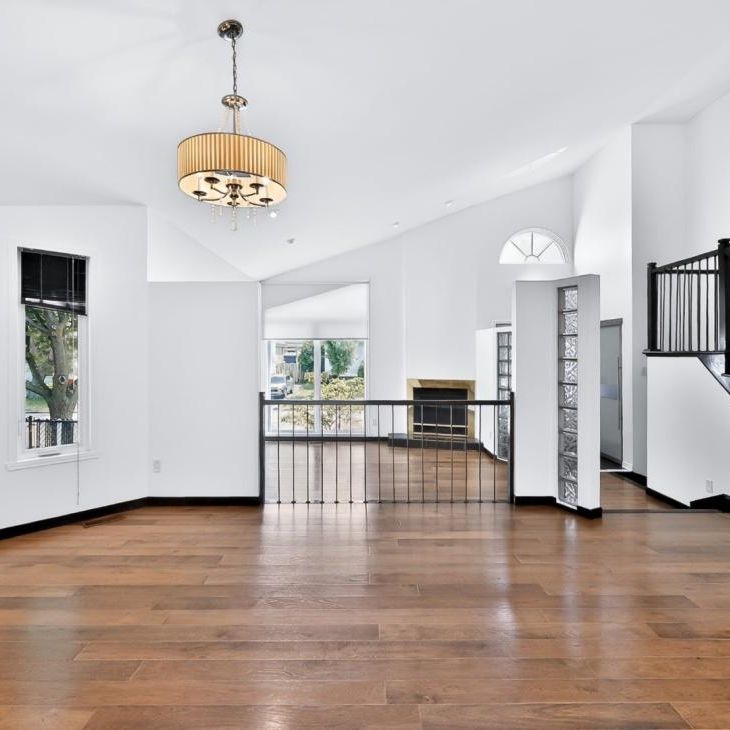 Maison à paliers multiples à louer - Laval (Fabreville) (Est) - Photo 1