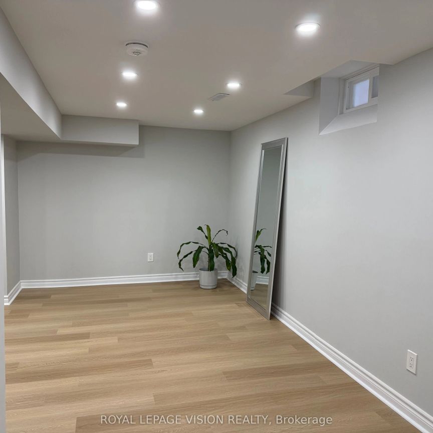 108 Pentland Crescent #Basement - Photo 1