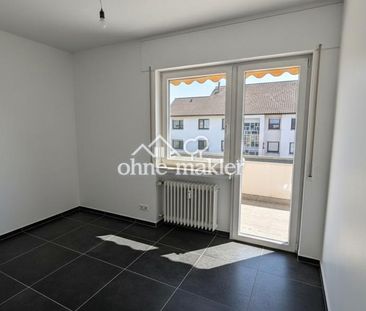 Frisch sanierte, sonnige 2-Zimmer-Wohnung mit Süd-Loggia & TG-Stell... - Foto 2